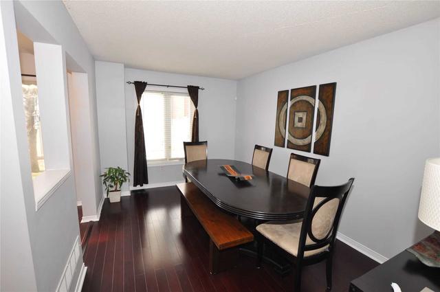 55 - 833 Scollard Crt, Townhouse with 3 bedrooms, 3 bathrooms and 2 parking in Mississauga ON | Image 22