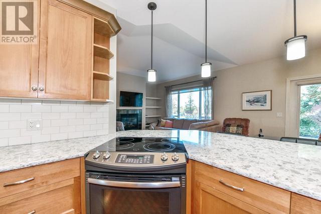 4528 Gallaghers Edgewood Drive, House detached with 2 bedrooms, 2 bathrooms and 2 parking in Kelowna BC | Image 18