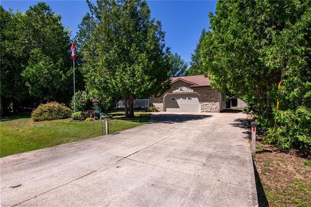 14 Shamrock Boulevard, House detached with 3 bedrooms, 2 bathrooms and 6 parking in South Bruce Peninsula ON | Image 5