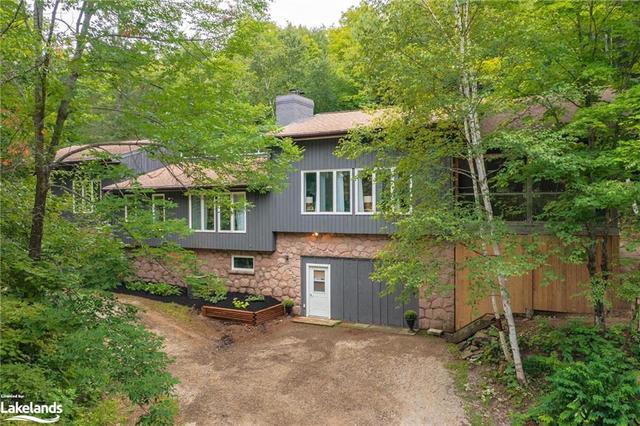 4428 Kawagama Lake Road, House detached with 3 bedrooms, 2 bathrooms and 11 parking in Algonquin Highlands ON | Image 1