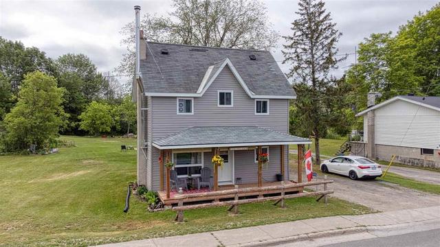 11608 Road 38, House detached with 3 bedrooms, 2 bathrooms and 2 parking in Central Frontenac ON | Image 3