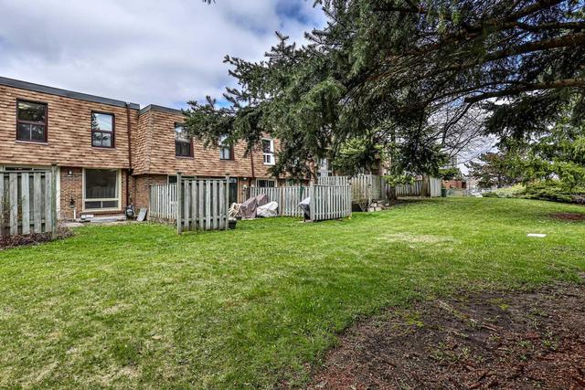 135 Huntingdale Blvd, Townhouse with 4 bedrooms, 3 bathrooms and 1 parking in Toronto ON | Image 32