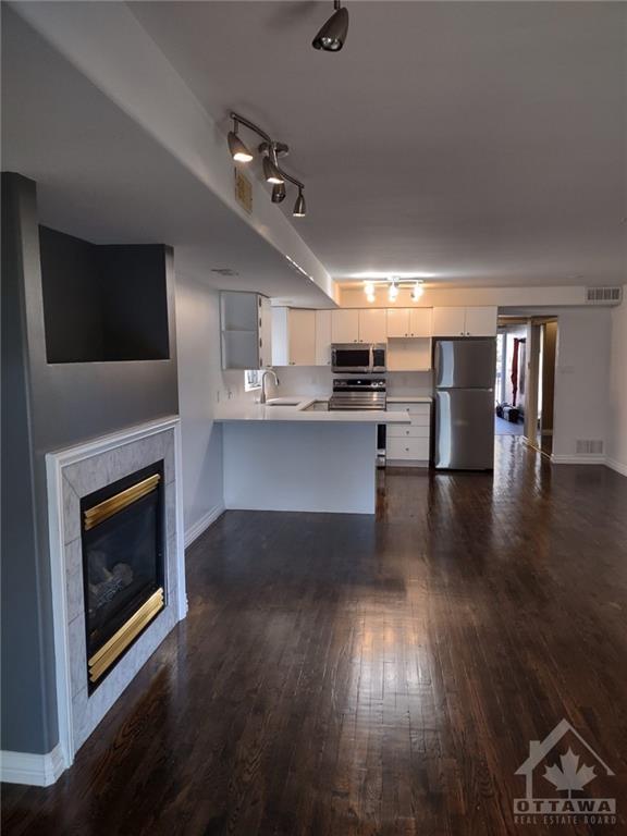 a - 308 Presland Road, Condo with 3 bedrooms, 2 bathrooms and null parking in Ottawa ON | Image 5