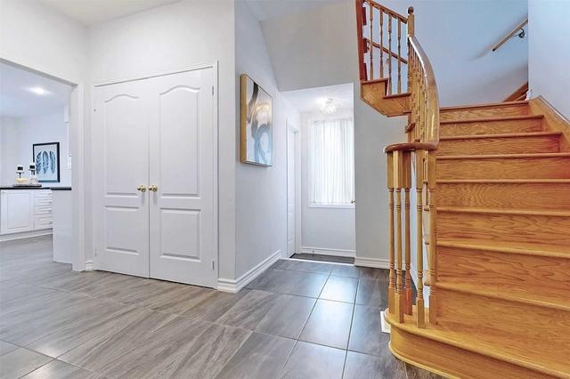 33 Weatherill Rd, House detached with 3 bedrooms, 4 bathrooms and 6 parking in Markham ON | Image 9