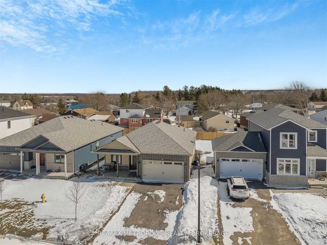 35 Allen St, House detached with 2 bedrooms, 2 bathrooms and 6 parking in Prince Edward County ON | Image 21