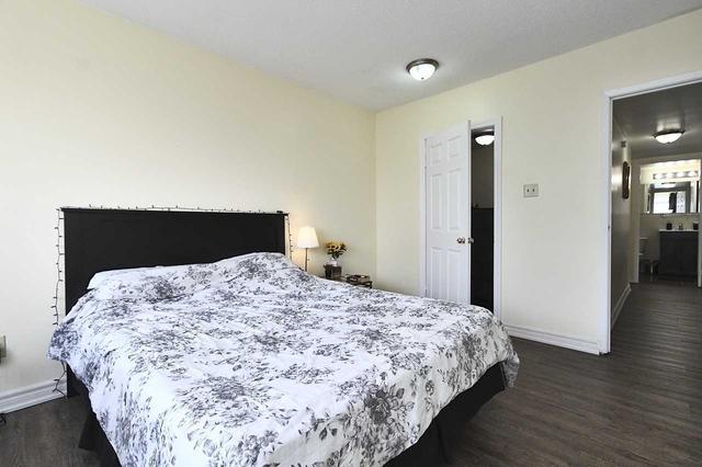 719 - 39 Kimbercroft Crt, Condo with 3 bedrooms, 2 bathrooms and 1 parking in Toronto ON | Image 33