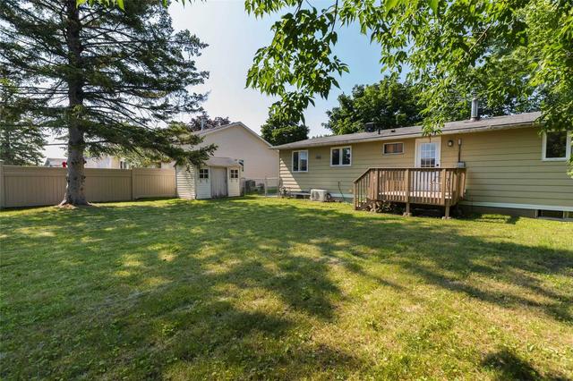 21 Overlake Dr, House detached with 3 bedrooms, 2 bathrooms and 2 parking in Ottawa ON | Image 16