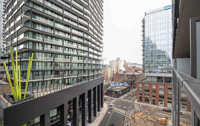 1021 - 330 Richmond St W, Condo with 1 bedrooms, 1 bathrooms and 1 parking in Toronto ON | Image 16