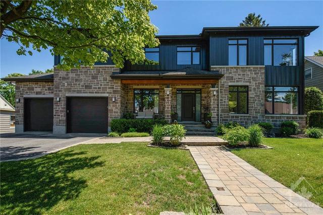 212 Wilshire Avenue, House detached with 5 bedrooms, 4 bathrooms and 5 parking in Ottawa ON | Image 3