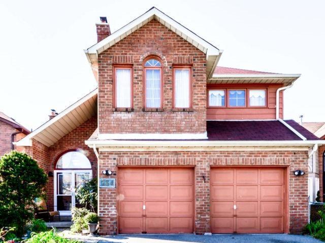134 Lord Simcoe Dr, House detached with 4 bedrooms, 4 bathrooms and 2 parking in Brampton ON | Image 1