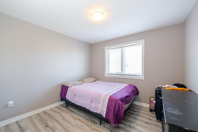 542 Isaiah Cres, House detached with 7 bedrooms, 4 bathrooms and 3 parking in Kitchener ON | Image 15