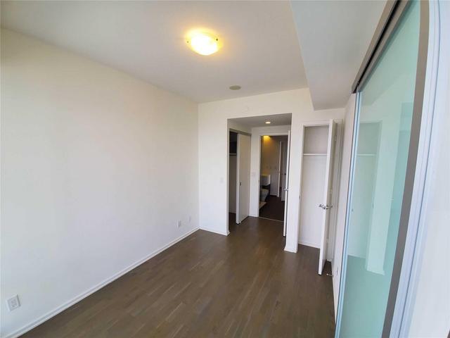 4404 - 1 Bloor St E, Condo with 2 bedrooms, 2 bathrooms and 1 parking in Toronto ON | Image 7