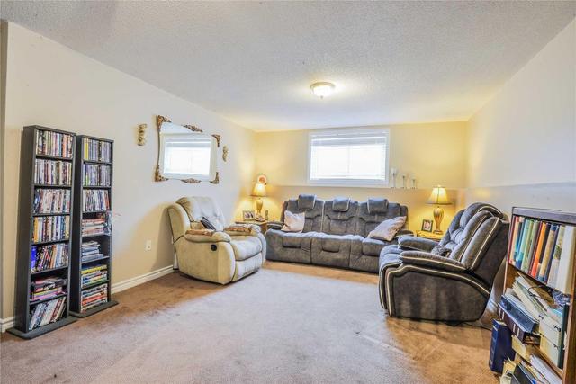 1012 Grandlea Crt, House detached with 3 bedrooms, 2 bathrooms and 2 parking in Oshawa ON | Image 7