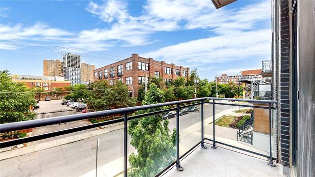 th803 - 370 Wallace Ave, Townhouse with 2 bedrooms, 2 bathrooms and 1 parking in Toronto ON | Image 14