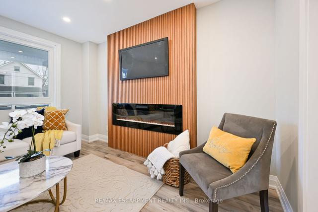 8 Lyndhurst St, House detached with 4 bedrooms, 2 bathrooms and 0 parking in Hamilton ON | Image 32