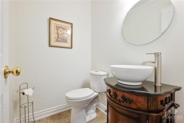6278 Sablewood Place, Townhouse with 3 bedrooms, 3 bathrooms and 3 parking in Ottawa ON | Image 3