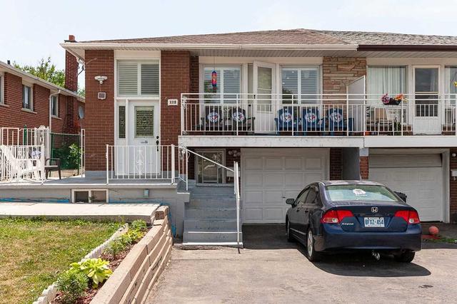 3319 Chipley Cres, House semidetached with 3 bedrooms, 2 bathrooms and 4 parking in Mississauga ON | Image 1
