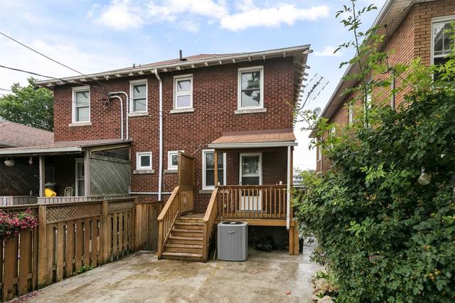 827 Giles Blvd E, House semidetached with 3 bedrooms, 2 bathrooms and 1 parking in Windsor ON | Image 17