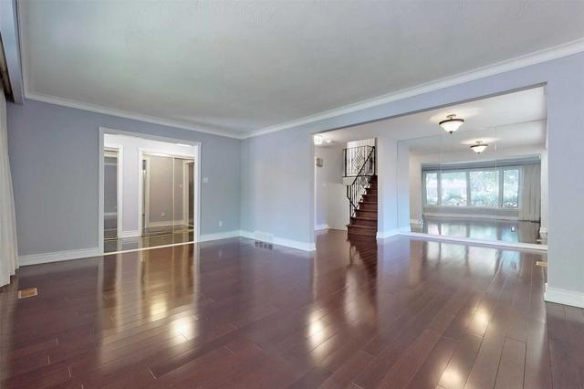 17 Foursome Cres, House detached with 4 bedrooms, 3 bathrooms and 4 parking in Toronto ON | Image 37