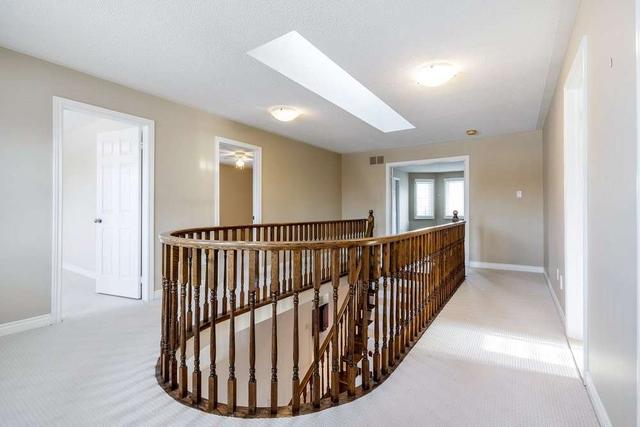 1447 Cooper Crt, House detached with 4 bedrooms, 4 bathrooms and 4 parking in Oakville ON | Image 14