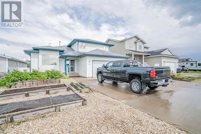 10309 96 Street, House detached with 4 bedrooms, 2 bathrooms and 7 parking in Grande Prairie County No. 1 AB | Image 3