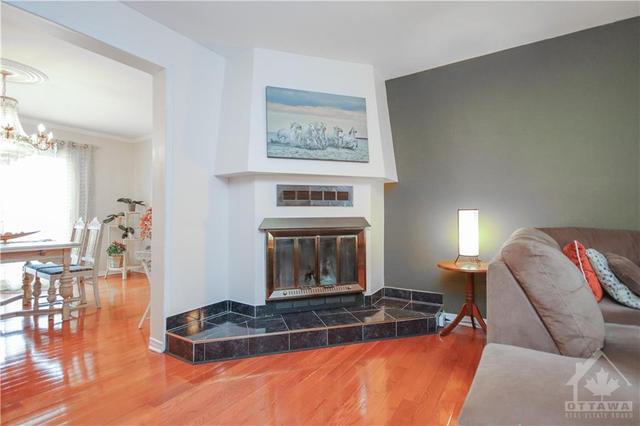 568 Foxview Place N, Home with 4 bedrooms, 4 bathrooms and 4 parking in Ottawa ON | Image 14