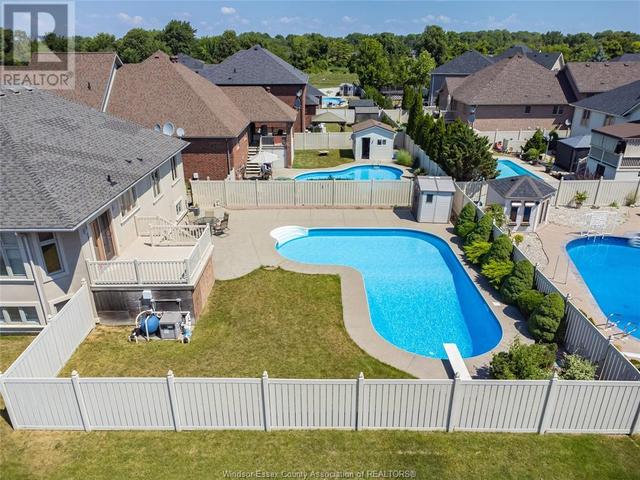 144 Meconi Court, House detached with 4 bedrooms, 3 bathrooms and null parking in Lakeshore ON | Image 43