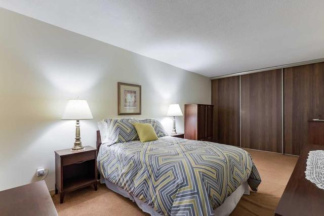 111 - 30 Sunrise Ave, Condo with 4 bedrooms, 2 bathrooms and 1 parking in Toronto ON | Image 12