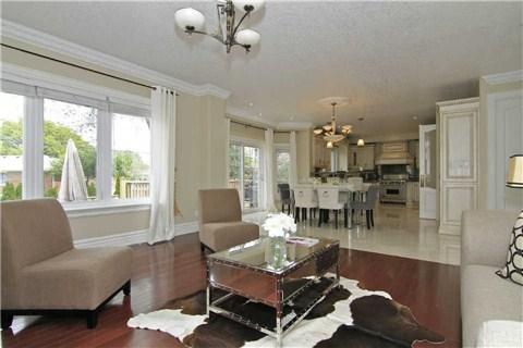 139 Laurel Ave, House detached with 5 bedrooms, 6 bathrooms and 4 parking in Toronto ON | Image 10