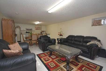 24 Duke Rd, House detached with 3 bedrooms, 4 bathrooms and 4 parking in Brampton ON | Image 8