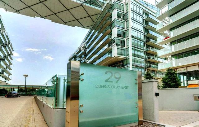 505 - 29 Queens Quay E, Condo with 2 bedrooms, 3 bathrooms and 2 parking in Toronto ON | Image 1