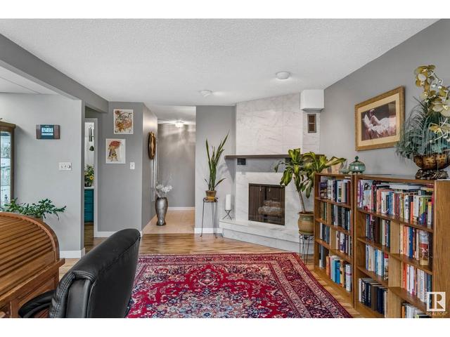 305 - 8707 107 St Nw, Condo with 2 bedrooms, 2 bathrooms and null parking in Edmonton AB | Image 5