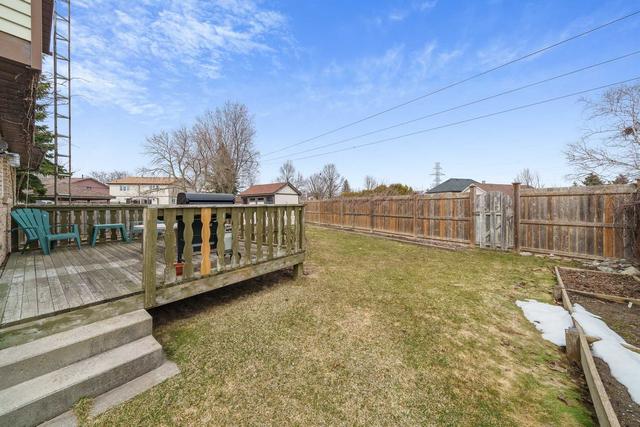 1423 Everglades Dr, House detached with 4 bedrooms, 2 bathrooms and 3 parking in Oshawa ON | Image 8