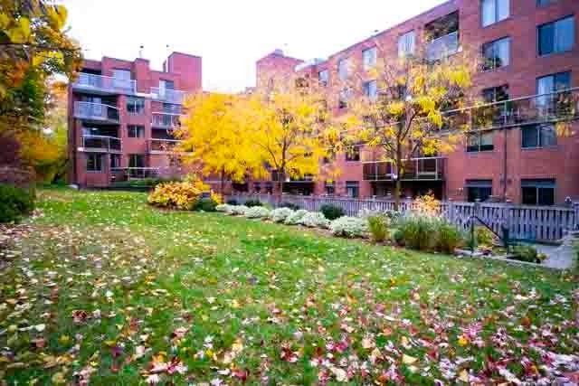404 - 30 Glen Elm Ave, Condo with 2 bedrooms, 2 bathrooms and 1 parking in Toronto ON | Image 13