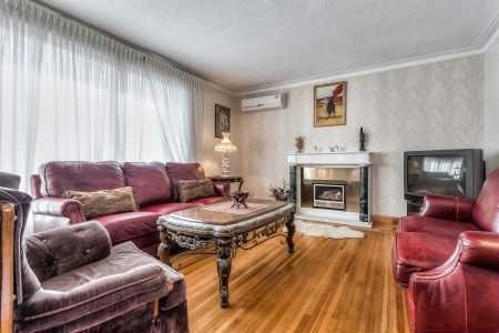 96 Cedar Brae Blvd, House detached with 2 bedrooms, 2 bathrooms and 6 parking in Toronto ON | Image 4