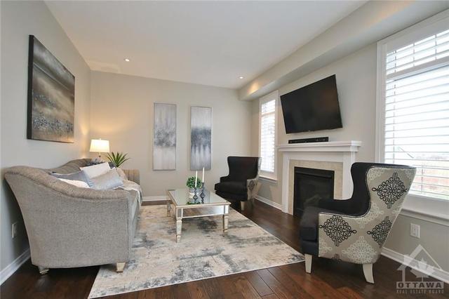 70 Tapadero Avenue, House detached with 4 bedrooms, 4 bathrooms and 4 parking in Ottawa ON | Image 14