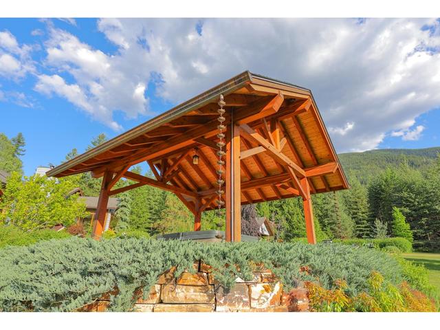 6890 Harrop Procter Road, House detached with 3 bedrooms, 3 bathrooms and 8 parking in Central Kootenay E BC | Image 29