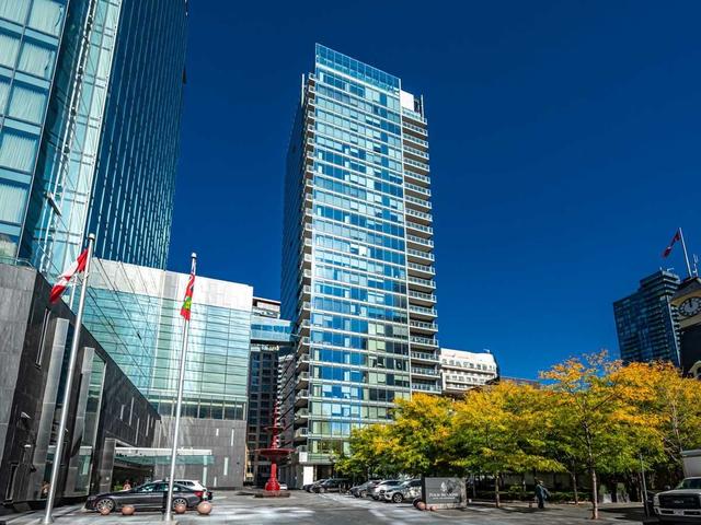 501 - 55 Scollard St, Condo with 1 bedrooms, 2 bathrooms and 1 parking in Toronto ON | Image 1