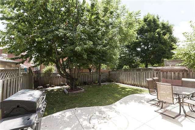 25 Candy (Upper) Cres, House detached with 4 bedrooms, 3 bathrooms and 2 parking in Brampton ON | Image 9