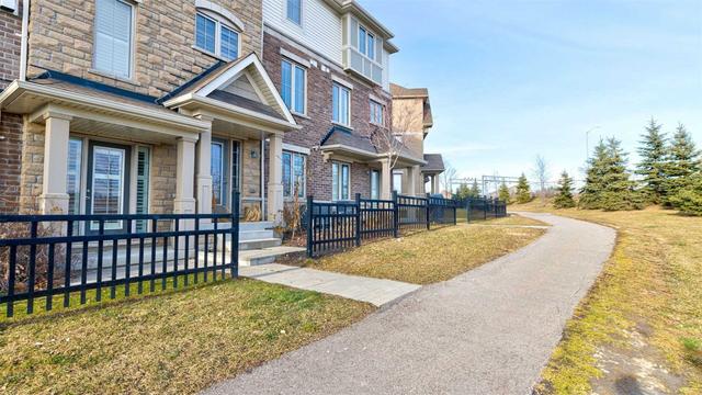 42 Soccavo Cres, Townhouse with 4 bedrooms, 4 bathrooms and 2 parking in Brampton ON | Image 23
