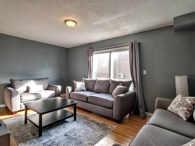9 - 67 Mooregate Cres, Townhouse with 3 bedrooms, 3 bathrooms and 1 parking in Kitchener ON | Image 6