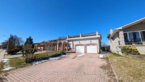 32 Albion Falls Blvd, House detached with 4 bedrooms, 3 bathrooms and 6 parking in Hamilton ON | Card Image