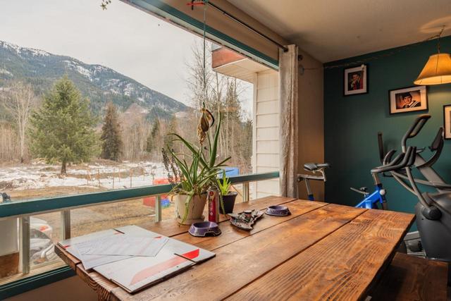 101 Champion Park Road, House detached with 4 bedrooms, 2 bathrooms and null parking in Kootenay Boundary A BC | Image 5