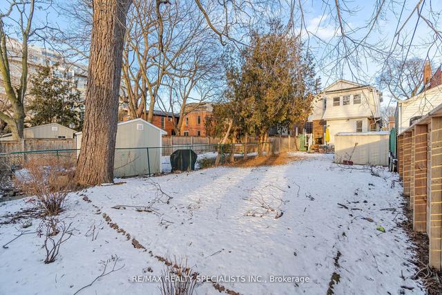 52 Hendrick Ave, House detached with 3 bedrooms, 2 bathrooms and 1 parking in Toronto ON | Image 18