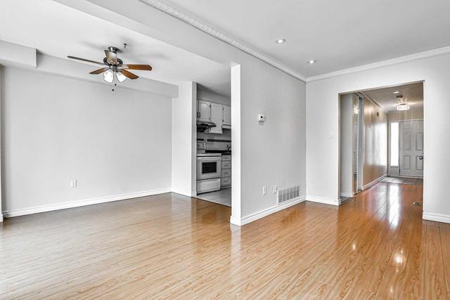 135 Huntingdale Blvd, Townhouse with 4 bedrooms, 3 bathrooms and 1 parking in Toronto ON | Image 6