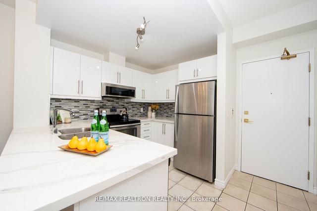 210 - 28 Byng Ave, Condo with 2 bedrooms, 1 bathrooms and 1 parking in Toronto ON | Image 16