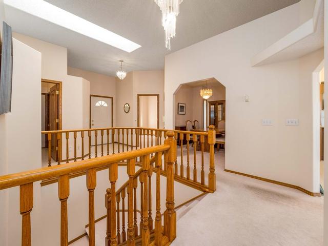 315 Edgebrook Rise Nw, House detached with 3 bedrooms, 3 bathrooms and 4 parking in Calgary AB | Image 7