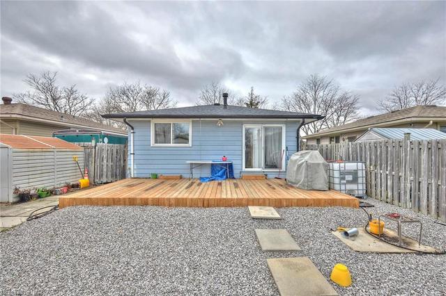 7490 Redhaven Crescent, House detached with 3 bedrooms, 2 bathrooms and null parking in Niagara Falls ON | Image 11