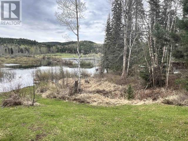 2288 Eagle Creek Road, Home with 2 bedrooms, 1 bathrooms and null parking in Cariboo H BC | Image 20