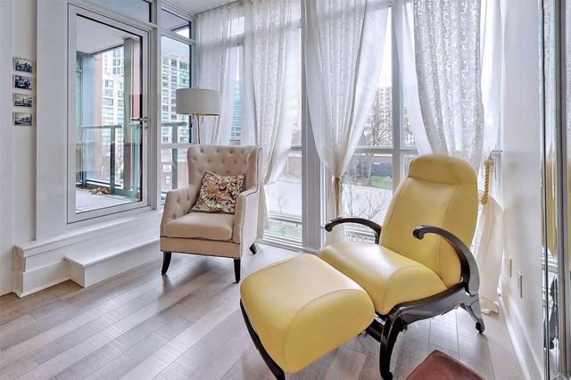 306 - 32 Davenport Rd, Condo with 1 bedrooms, 1 bathrooms and 0 parking in Toronto ON | Image 2